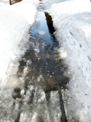 白石サイクリングロードの雪解け具合