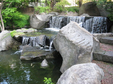 札幌市役所庭園